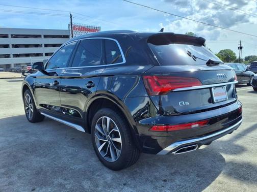 2024 Audi Q5 S line Premium