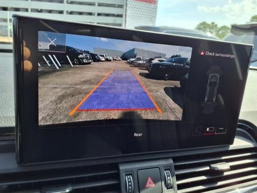 2024 Audi Q5 S line Premium
