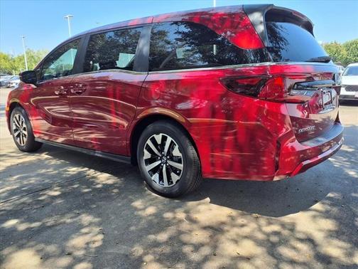 Radiant Red Metallic II 2026 Honda Odyssey EX-L