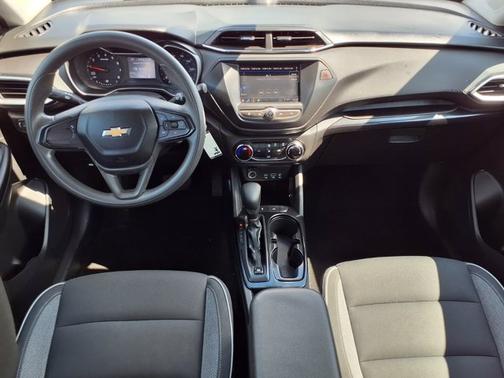 Summit White 2021 Chevrolet Trailblazer LS