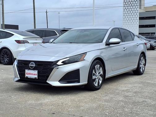 Brilliant Silver Metallic 2023 Nissan Altima 2.5 S