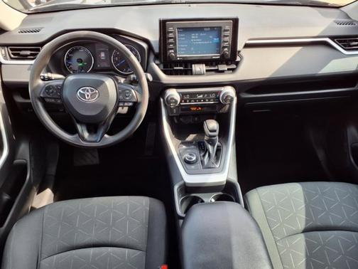 2021 Toyota RAV4 Hybrid XLE