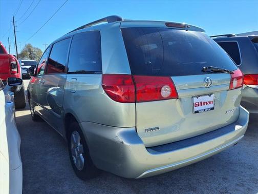 2009 Toyota Sienna LE 7-Passenger