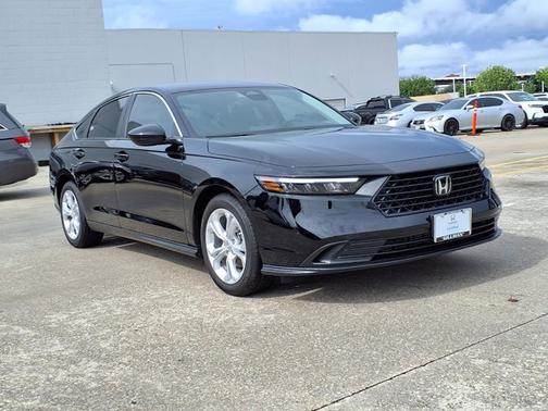 Crystal Black Pearl 2025 Honda Accord LX