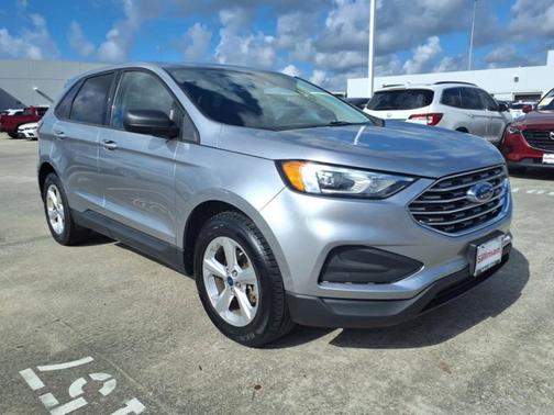 2020 Ford Edge SE