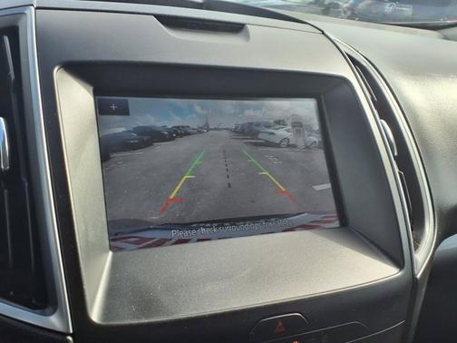 2020 Ford Edge SE