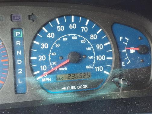 2001 Toyota Sienna LE