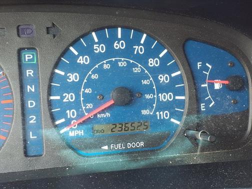 2001 Toyota Sienna LE