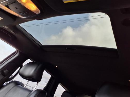 Diamond Black Crystal Pearlcoat 2018 Jeep Grand Cherokee Altitude