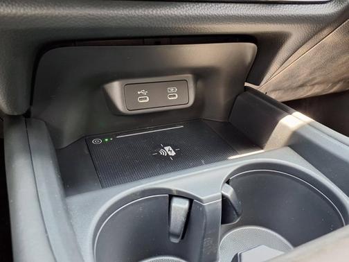 Crystal Black Pearl 2027 Honda HR-V Sport