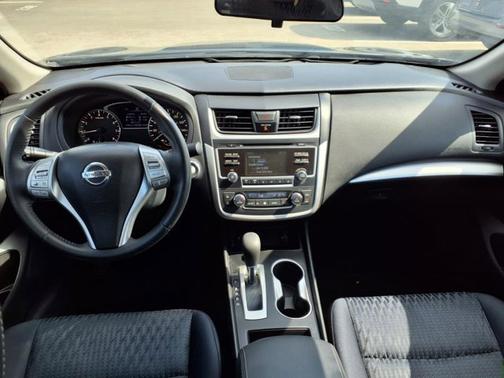 2016 Nissan Altima 2.5 SV