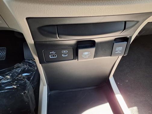 Radiant Red Metallic II 2026 Honda Odyssey Elite