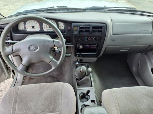 2004 Toyota Tacoma Base