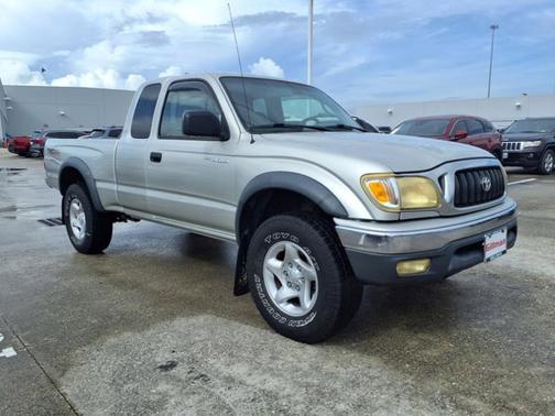 2004 Toyota Tacoma Base