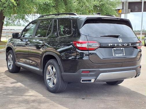 Crystal Black Pearl 2026 Honda Pilot EX-L