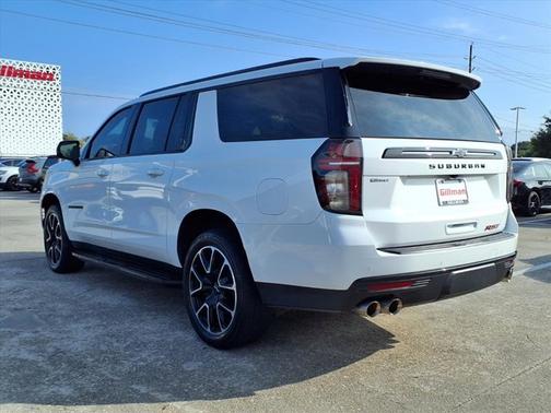 2023 Chevrolet Suburban RST