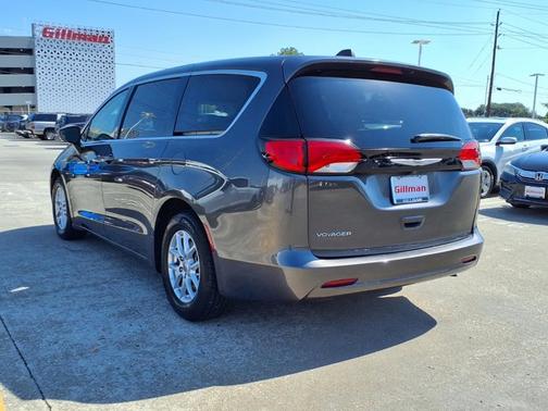 Granite Crystal Metallic Clearcoat 2023 Chrysler Voyager LX