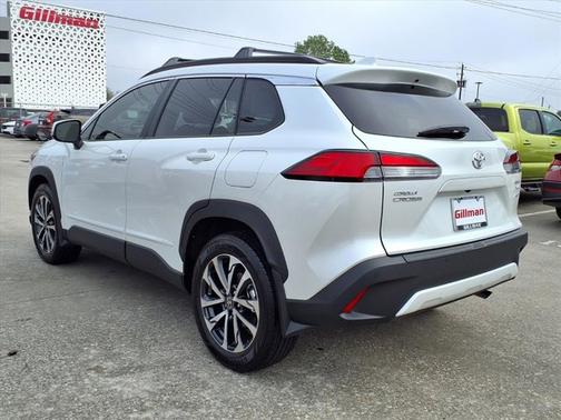2024 Toyota Corolla Cross XLE