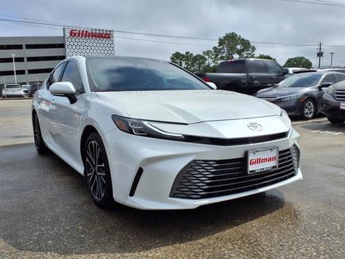 2025 Toyota Camry XLE