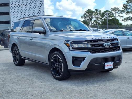 Iconic Silver Metallic 2023 Ford Expedition Limited