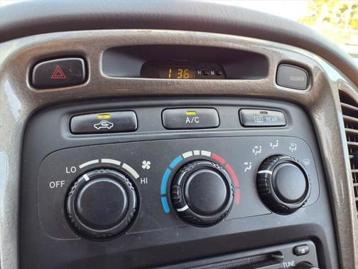 2003 Toyota Highlander Base