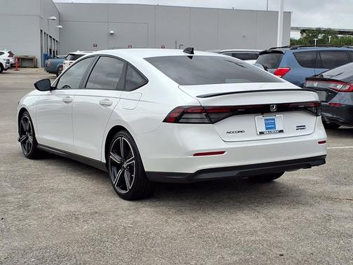 Platinum White Pearl 2026 Honda Accord Hybrid Sport