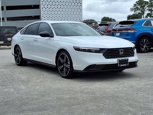 Platinum White Pearl 2026 Honda Accord Hybrid Sport