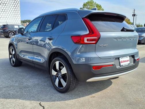 2020 Volvo XC40 T5 Momentum