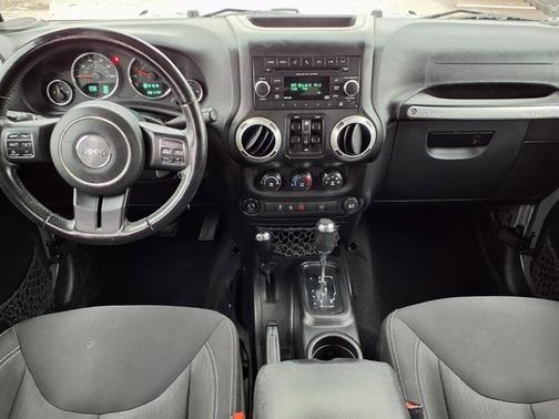 Billet Silver Metallic Clearcoat 2016 Jeep Wrangler Unlimited Sahara
