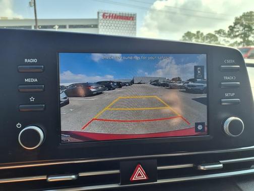 Scarlet Red Pearl 2022 Hyundai ELANTRA SEL