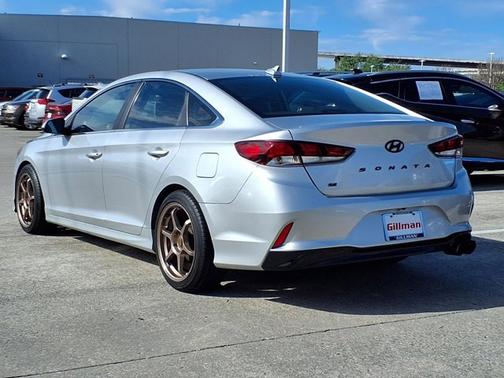 Symphony Silver 2018 Hyundai SONATA SE