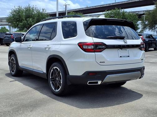 Platinum White Pearl 2026 Honda Pilot Touring S