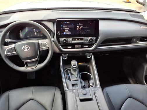 2024 Toyota Grand Highlander Hybrid XLE
