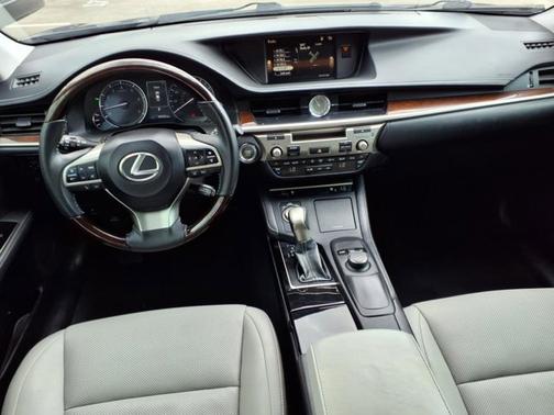 2017 Lexus ES 350 Base