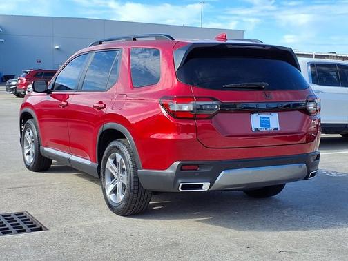 Radiant Red Metallic Ii 2026 Honda Pilot EX-L