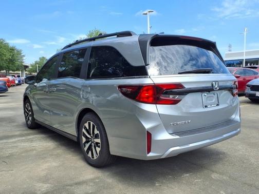 Solar Silver Metallic 2026 Honda Odyssey EX-L