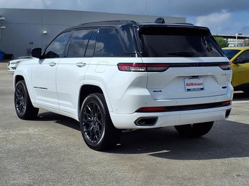 Bright White Clearcoat 2025 Jeep Grand Cherokee Summit