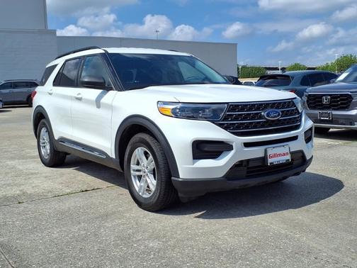 Star White Metallic Tri-Coat 2022 Ford Explorer XLT