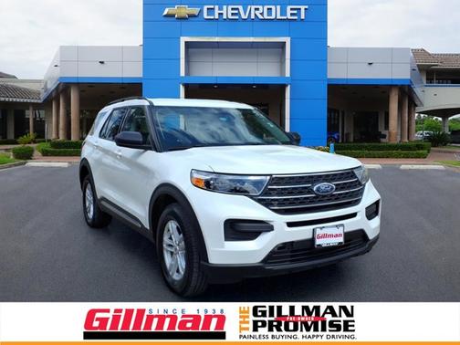 Star White Metallic Tri-Coat 2022 Ford Explorer XLT