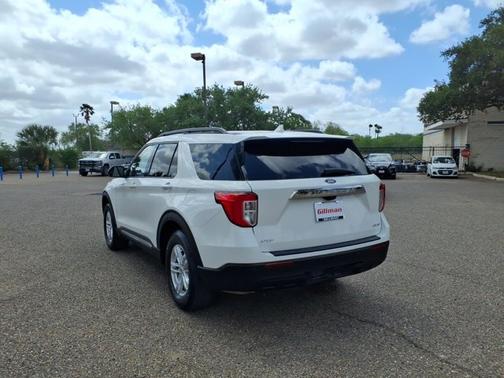 Star White Metallic Tri-Coat 2022 Ford Explorer XLT