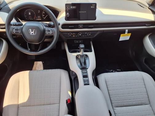 Platinum White Pearl 2027 Honda HR-V LX