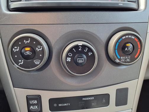 Magnetic Gray Metallic 2013 Toyota Corolla LE 4dr Sedan 4A