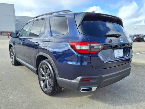 Obsidian Blue Pearl 2025 Honda Pilot Sport