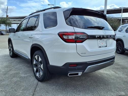 Platinum White Pearl 2026 Honda Pilot Elite