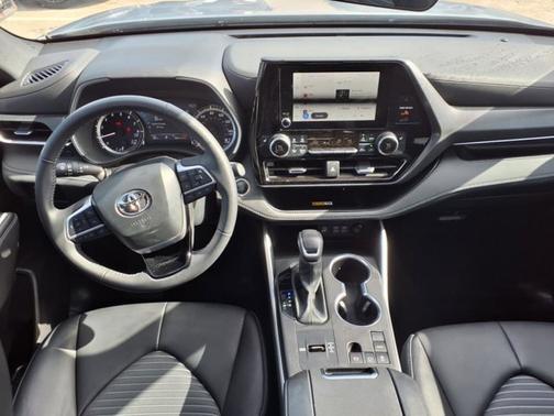2024 Toyota Highlander XSE