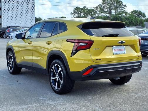 Nitro Yellow Metallic 2025 Chevrolet Trax 1RS