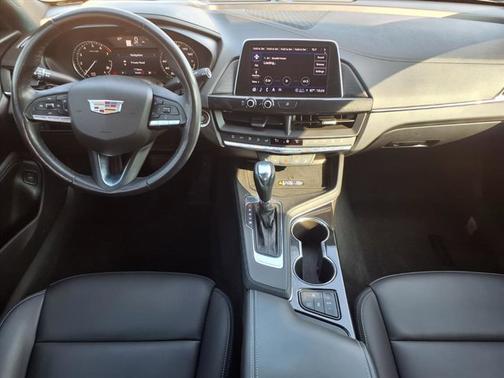 2023 Cadillac CT4 Luxury