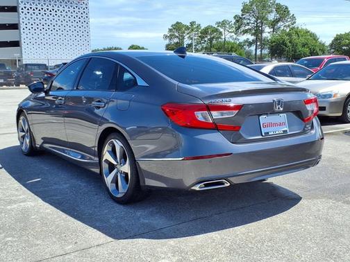 Modern Steel Metallic 2018 Honda Accord Touring 2.0T