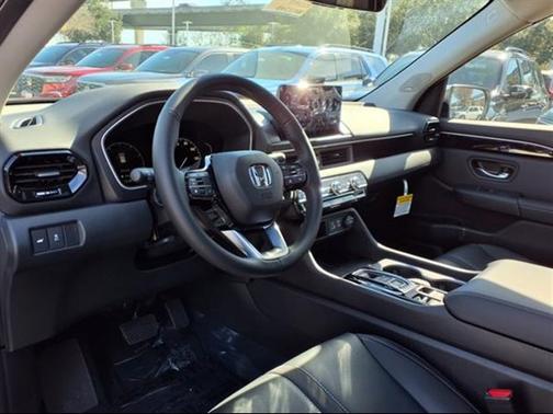 2025 Honda Pilot Touring+