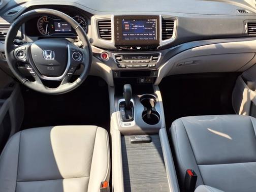 Blue 2018 Honda Pilot EX-L